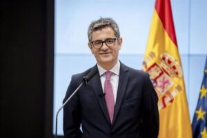 Gobierno de Pedro Sánchez exige al Partido Popular que pida disculpas a Zapatero por dudar de su compromiso con la democracia en Venezuela - AlbertoNews