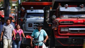 Gobierno plantea incremento mensual de $ 200 al precio del ACPM hasta diciembre; gremio rechazó propuesta