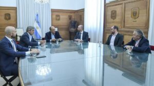 Gobierno recibió a ejecutivos de Gol y sigue buscando empresas que tomen la operación