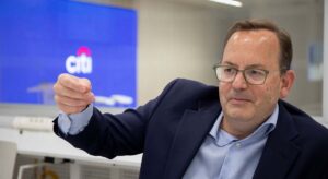 "Han pasado 15 años desde la última recesión y cuanto más pase, se crean más riesgos de crisis"