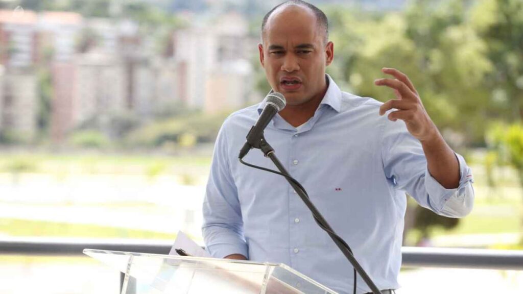 Héctor Rodríguez anuncia fecha del nuevo Año Escolar y promete cambios en el programa de alimentación escolar