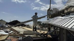 Helene deja 25 muertos y cuatro millones de personas sin luz