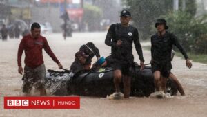 Huracán John: por qué el ciclón se convirtió en "tormenta zombi" dejando al menos 7 muertos en México