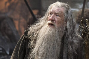 Ian McKellen desvela que la nueva película de El Señor de los Anillos se dividirá en dos partes