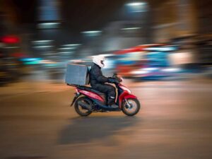 Inaesin pidió la creación de una ley especial para quienes trabajan de delivery