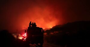 Incendios en Córdoba: más de 1.000 bomberos trabajan junto al Ejército para que el fuego no avance en los pueblos