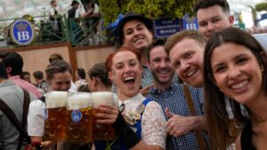 Inicia el Oktoberfest en Alemania, el festival cervecero más grande del mundo