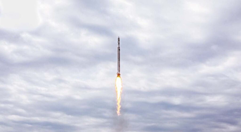 Irán lanza con éxito su segundo satélite y lo eleva hasta 550 kilómetros