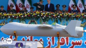 Irán presenta nuevo dron y misil en medio de tensiones – DW – 21/09/2024