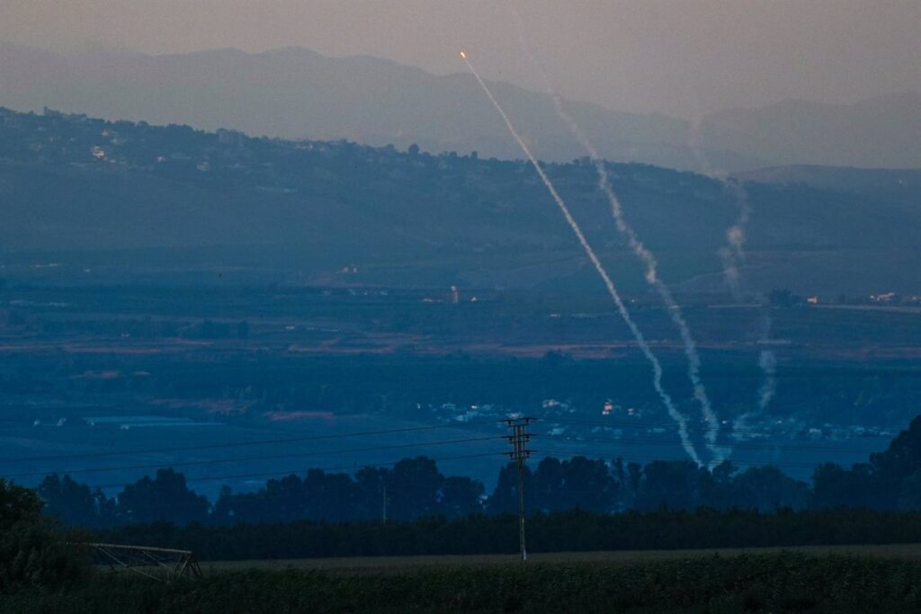 Israel dice haber interceptado un misil lanzado desde Líbano tras la activación de sirenas en Tel Aviv