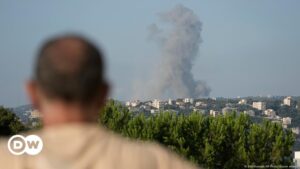 Israel sigue bombardeando Líbano y planea ofensiva terrestre – DW – 25/09/2024