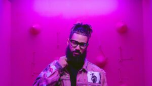 Jiggy Drama vuelve a la cumbia con su sencillo ‘Oyendo a Selena’