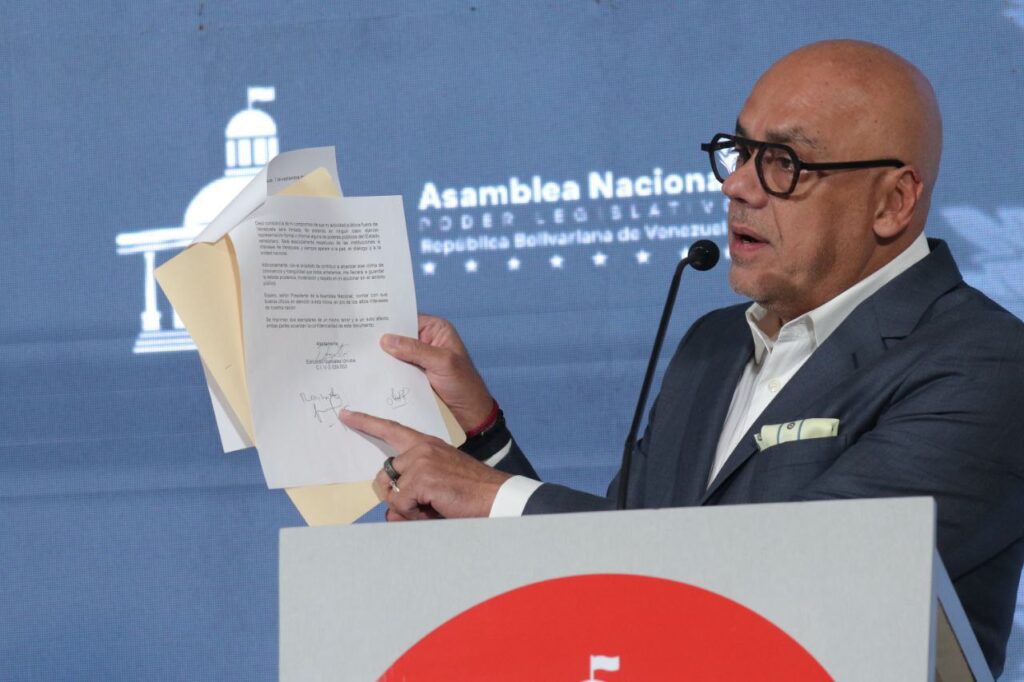 Jorge Rodríguez confirma carta de Edmundo González que reconoce triunfo de Maduro