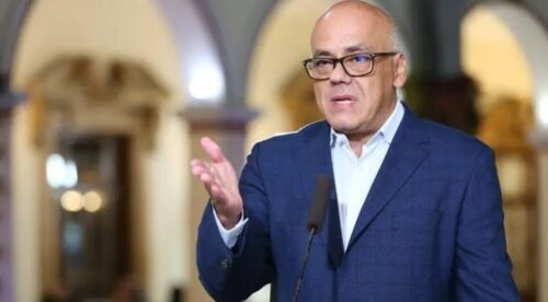 Jorge Rodríguez da 24 horas a Edmundo González para desmentir que firmó carta bajo coacción