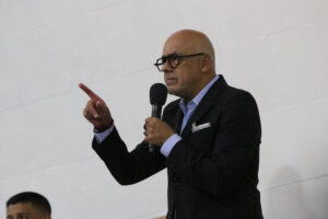 Jorge Rodríguez instó a romper relaciones diplomáticas y comerciales con España