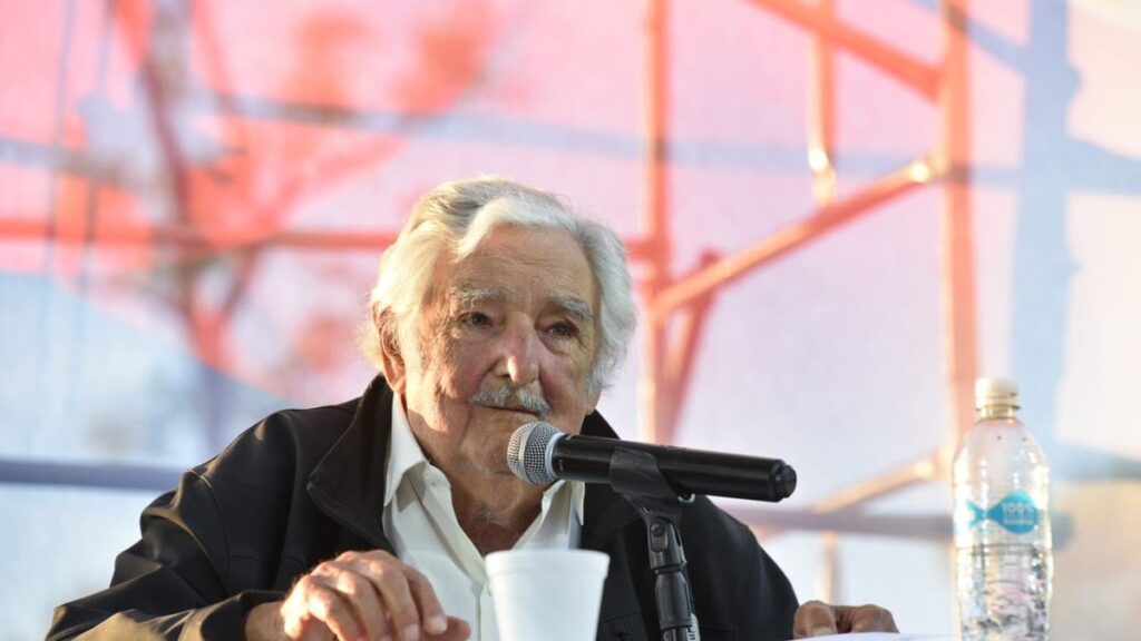 José Mujica continúa estable tras su operación y evoluciona dentro de lo previsto