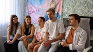 Jóvenes rusos recorren Europa en una odisea para ver actuar a Taylor Swift