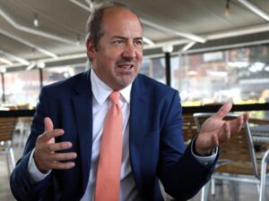 La Ocde presentó sus proyecciones para Colombia y pidió combatir la informalidad | Impuestos | Economía