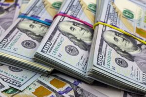 La brecha entre el dólar oficial y paralelo creció en un 21,62 % en medio de la crisis postelectoral en Venezuela (+Datos)