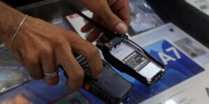 La empresa japonesa Icom asegura que hacie diez años que no fabrica los walkie-talkies que explotaron en Líbano