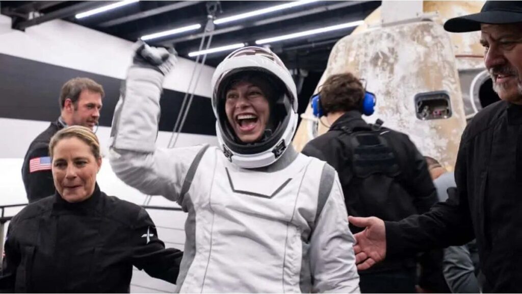 La misión espacial Polaris Dawn de SpaceX regresó con éxito a la Tierra