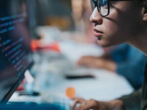 Los empleos y sectores que tendrán más demanda en el futuro | Empleo | Economía