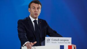 Macron nombra un Gobierno orientado a la derecha dos meses y medio después de las elecciones