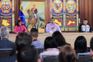 Maduro pide activar mecanismos de diálogo y debate permanente