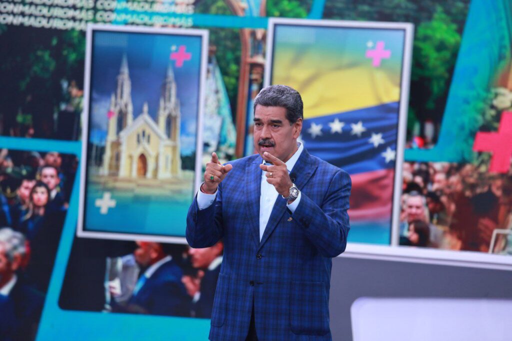 Maduro reafirma su compromiso con la paz y la política - Yvke Mundial