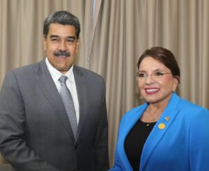 Maduro respalda a presidenta de Honduras tras eliminar tratado con EEUU