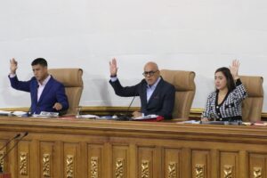 Maduro se dará "un tiro en el pie" si rompe relaciones con España