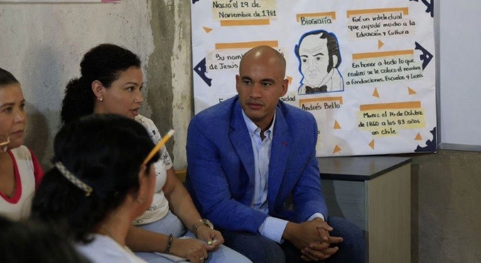 Ministerio de Educación anuncia plan de beneficios para maestros