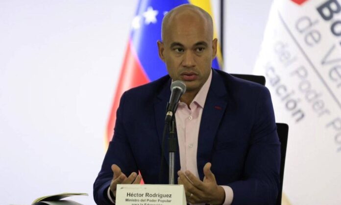 Ministro Rodríguez anuncia viviendas para más de 20,000 docentes