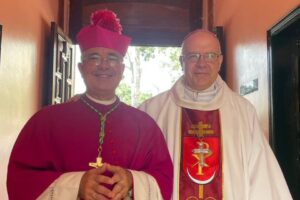 Monseñor González de Zárate asumió como arzobispo de Valencia