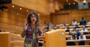 Montero confirma contactos con Junts sobre la senda de déficit y no se pone plazos: "No tenemos que tener prisa"