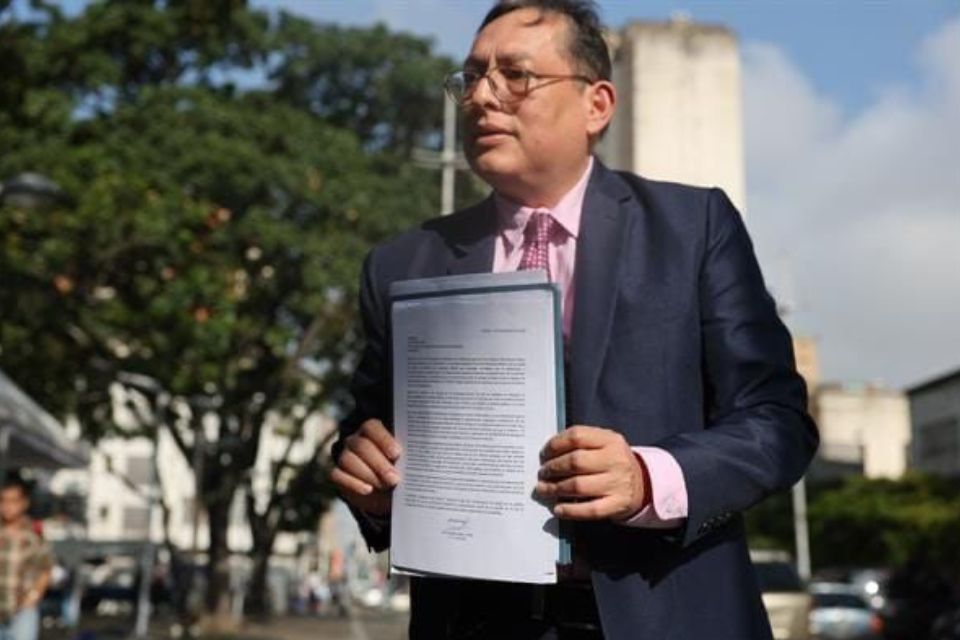 #NocheD | El aspecto legal del destierro de Edmundo González