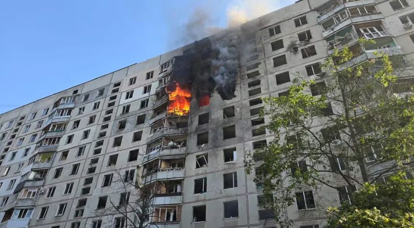 Nuevo bombardeo de Rusia contra un edificio residencial en Kharkiv: al menos 33 heridos, entre ellos 3 niños - AlbertoNews