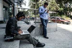 Operadoras de Venezuela acordaron en feria chavista mejorar la calidad del internet “sin necesidad” de usar la red mundial