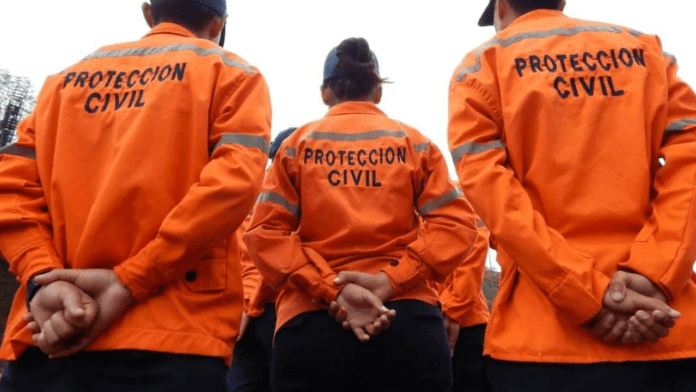 PC rescata una mujer en Falcón tras ser arrastrada por una quebrada