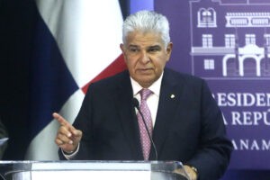 Panamá rechaza cualquier intento del "régimen venezolano de violar la inmunidad diplomática a sede Argentina en Caracas" - AlbertoNews
