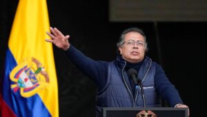 Petro pide investigar la compra del software israelí Pegasus que supuestamente se usó para espiarlo