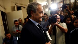 Piden alerta roja contra Milei. Zapatero gestionó exilio de González.