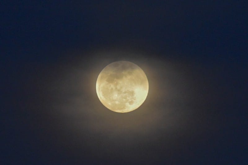 Por dos meses, la Tierra tendrá una "miniluna" acompañando a la Luna - AlbertoNews