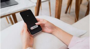 Por qué debes cargar tu teléfono móvil siempre apagado