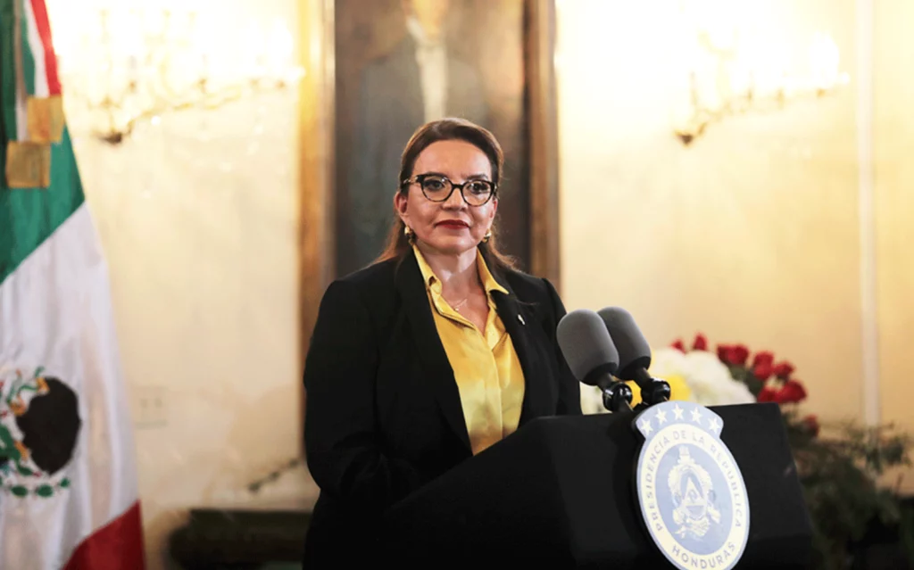 Presidenta hondureña exige aclarar de forma inmediata "terrible" crimen de ambientalista - AlbertoNews