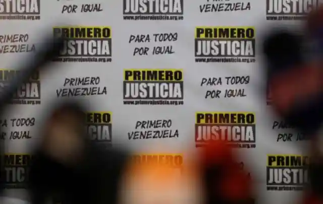 Primero Justicia (PJ) rechaza renuncia de Henrique Capriles y sanciona a Eudoro González