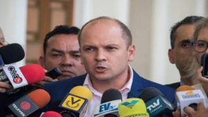 Primero Justicia no acepta renuncia de Henrique Capriles Radonski