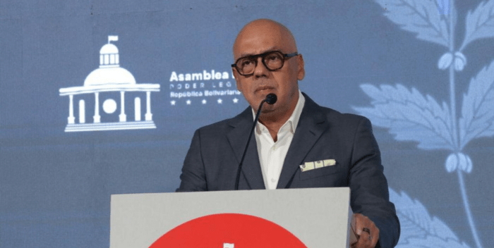 Rodríguez asegura que Edmundo González estaba desesperado por irse