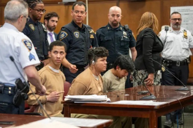 Salen a la luz más detalles sobre uno de los venezolanos que le dio brutal golpiza a policías en Times Square - AlbertoNews