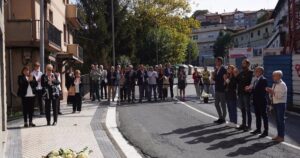 San Sebastián coloca placas en memoria de los guardias civiles Antonio Pastor y Moisés Cordero, víctimas de ETA